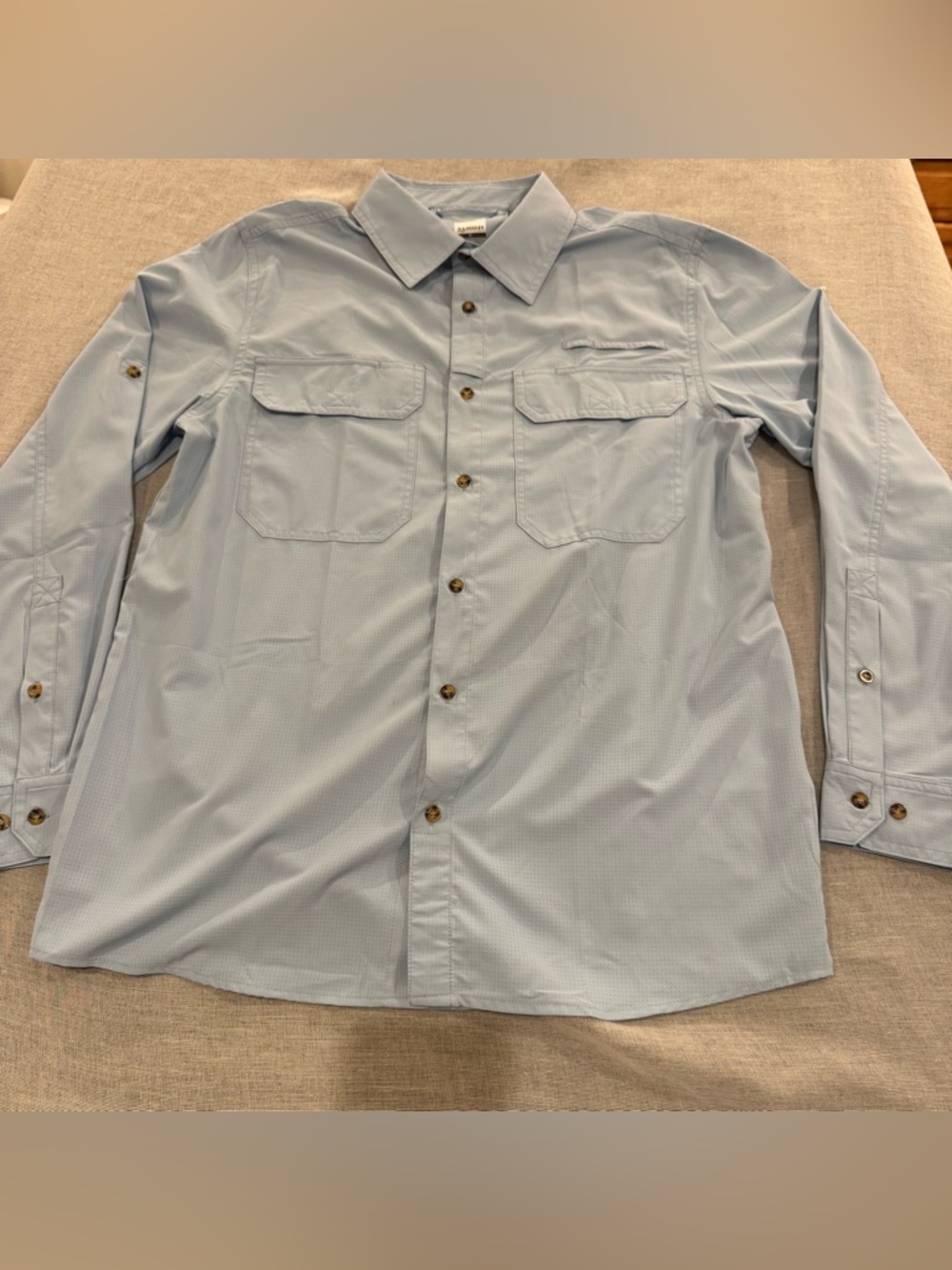 Men’s 33,000 ft Light Blue Button-Up Shirt 
Size M Gorpcore Fishing Hiking